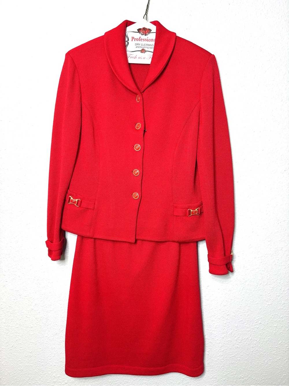 St. John Red Knit Wool Sweater Blazer Skirt Suit Set Gold Buckle 6